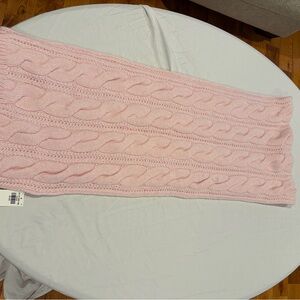 Hollister Pink Cable Knit Scarf